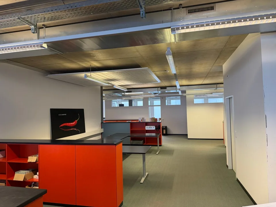 Bürofläche mit flexiblen Ausbaumöglichkeiten - Arbeiten im Zentrum von Stans – Foto 7 von 9