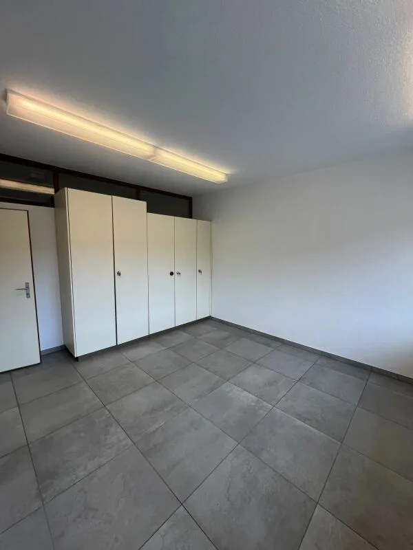 Reconvilier, surface commerciale au centre du village – photo 6 sur 8