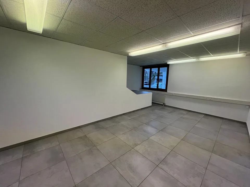 Reconvilier, commercial space in the village center