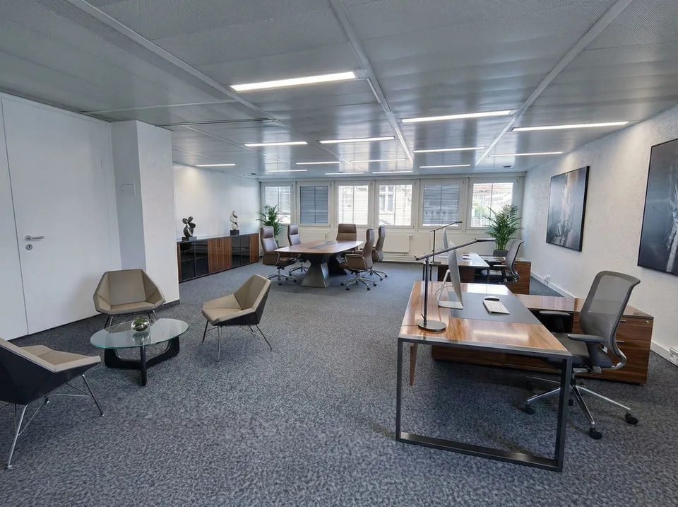1er loyer offert - Spacieux bureaux lumineux en plain centre-ville