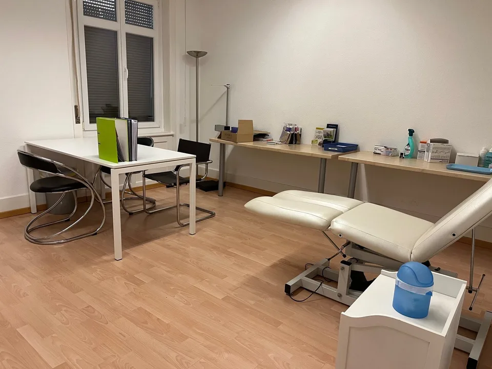 Apothekenräumlichkeiten-Verkaufsfläche und Büros, Brüggstrasse 2 Biel – Foto 8 von 10