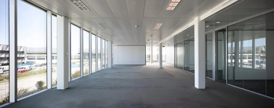 Verfügbare Fläche 450 m2 - Gebäude Galaise 24 in Plan-Les-Ouates