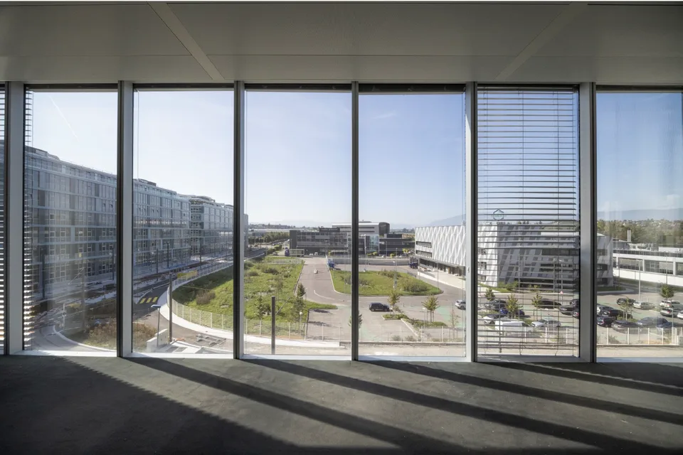 Verfügbare Fläche 450 m2 - Gebäude Galaise 24 in Plan-Les-Ouates