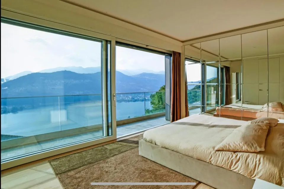 Lussuoso Appartamento Duplex, vista lago 180 gradi con Inifity Pool