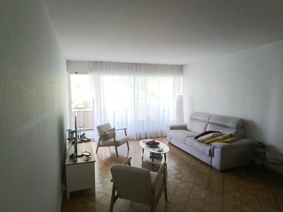 Vier-Zimmer-Wohnung in der Nähe des Bertrand-Parks
