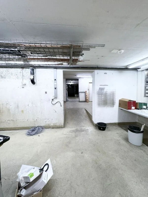 Officina / Locali di stoccaggio 26.06
