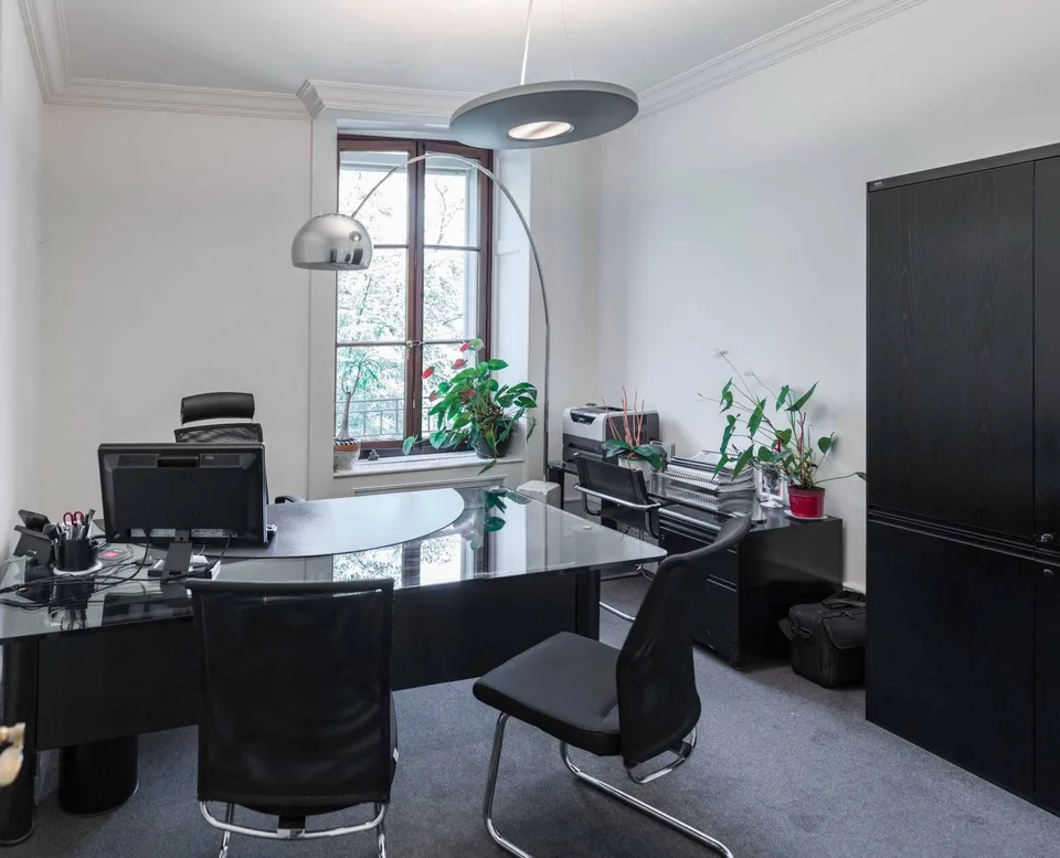 SPLENDIDE SURFACE DE BUREAUX DANS UN QUARTIER PRESTIGIEUX