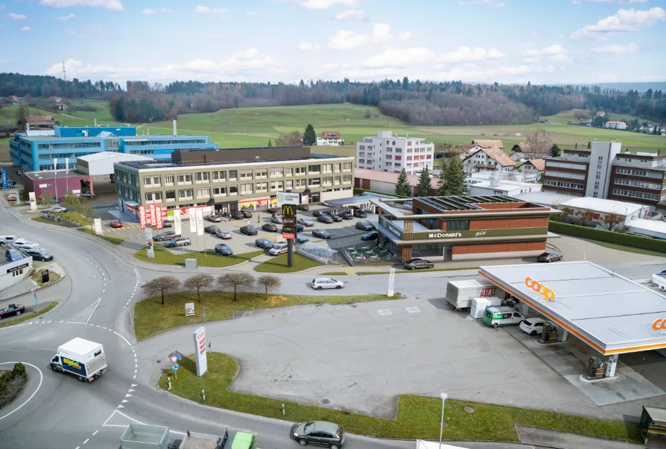 Leimere Park 2 - Aarberg Moderno - Sale di Pratica in Pratica Condivisa