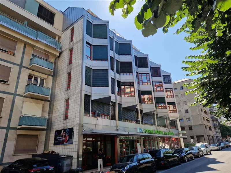 Rue des Epinettes 19, Dépôt sécurisé en sous-sol