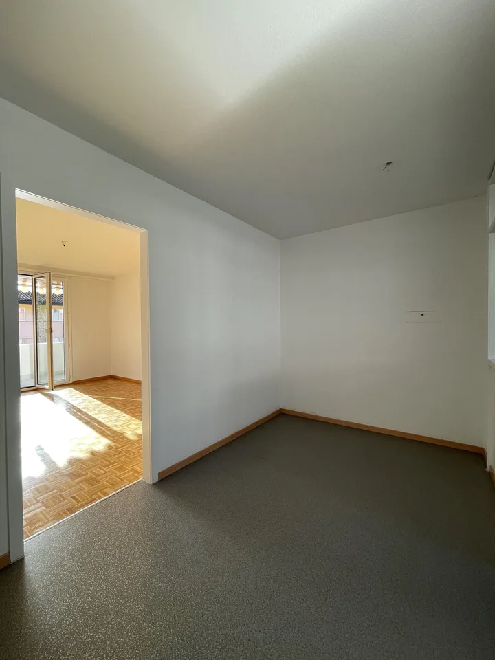 2 1/2-Zimmerwohnung, 2. Stock rechts