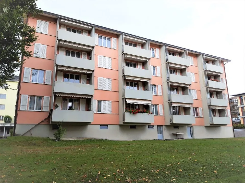 2 1/2-Zimmerwohnung, 2. Stock rechts