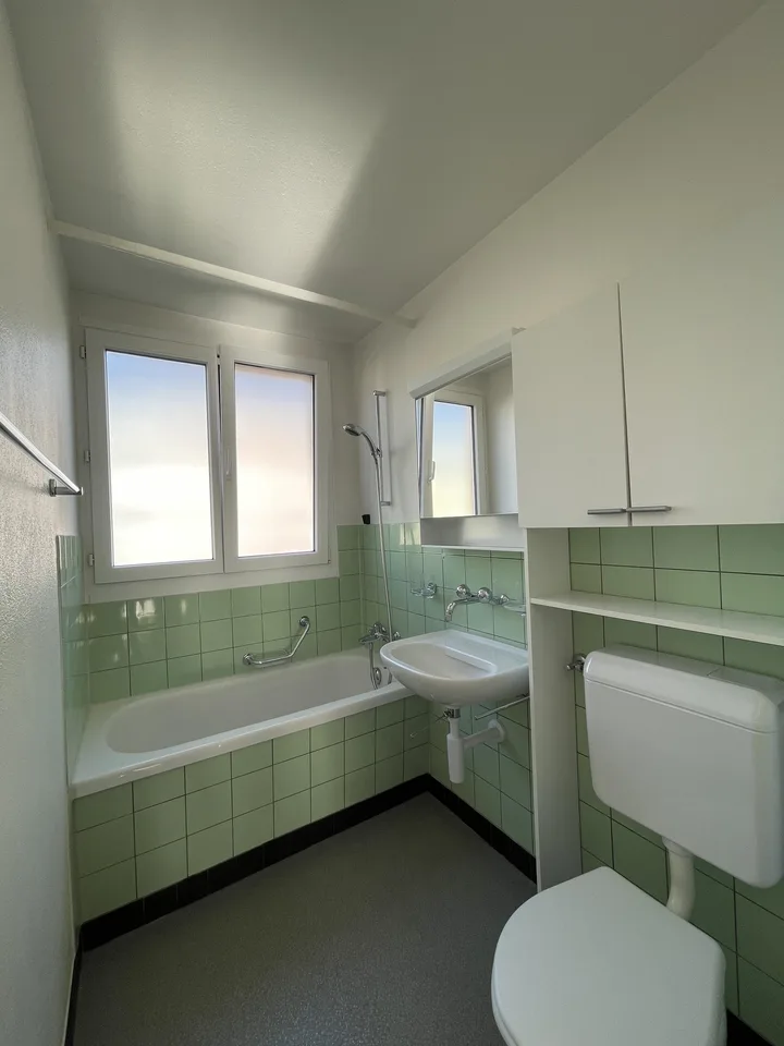 2 1/2-Zimmerwohnung, 2. Stock rechts