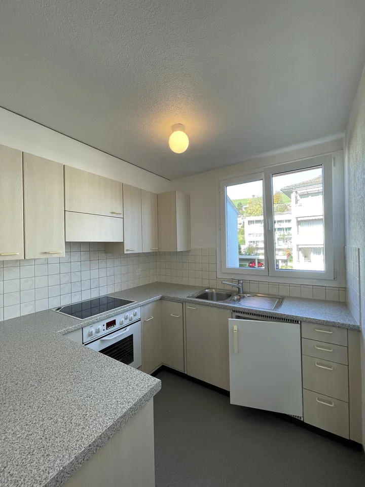 2 1/2-Zimmerwohnung, 2. Stock rechts