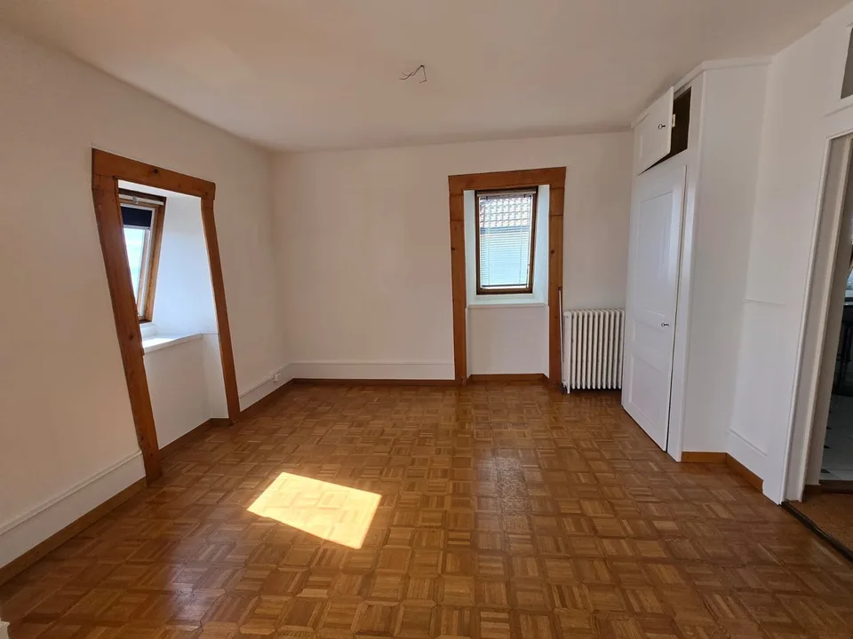 Großes Apartment mit Blick auf den See und die Alpen - Erster Nettomietzins kostenlos