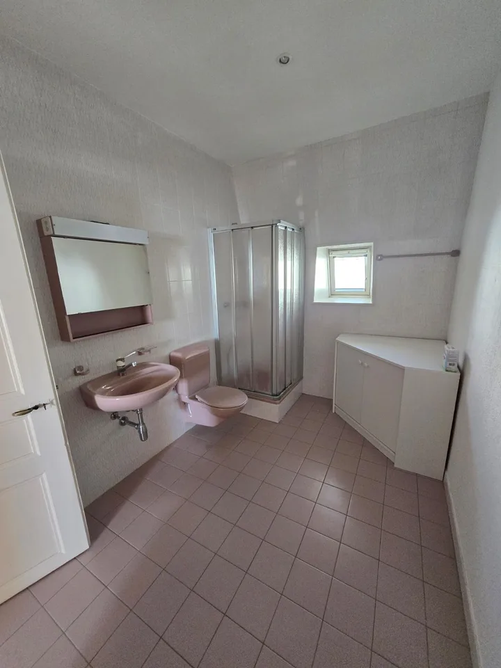 Große Wohnung von etwa 120m² mit Blick auf den See und die Alpen - Erster Netto-Mietzins kostenlos – Foto 7 von 10