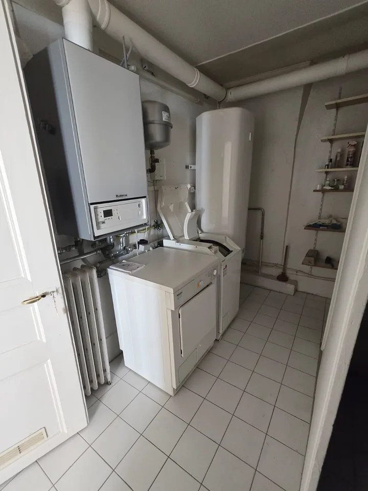 Große Wohnung von etwa 120m² mit Blick auf den See und die Alpen - Erster Netto-Mietzins kostenlos – Foto 9 von 10
