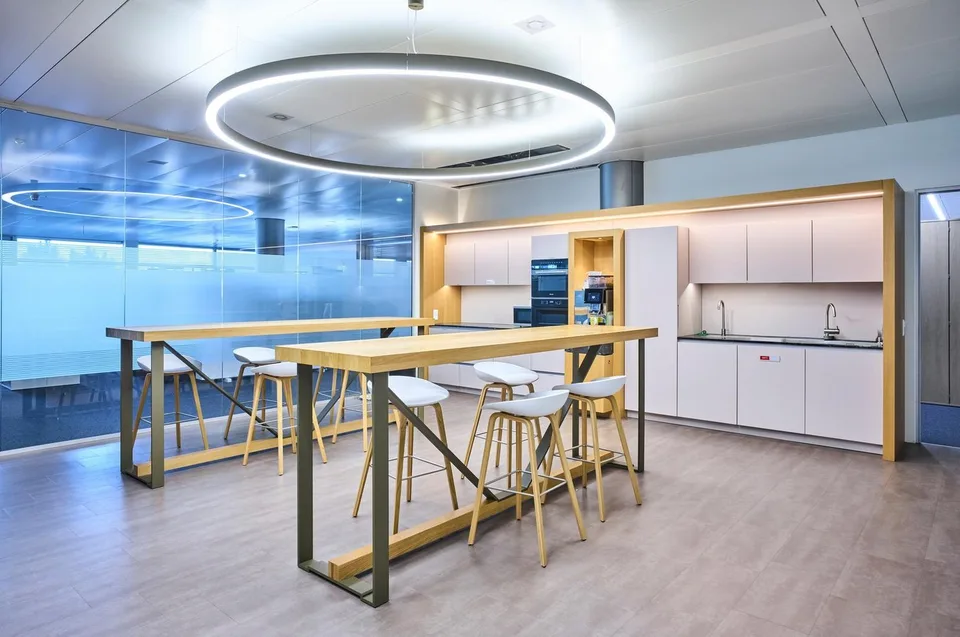 1'243 m² ausgebaute Bürofläche – Foto 11 von 13