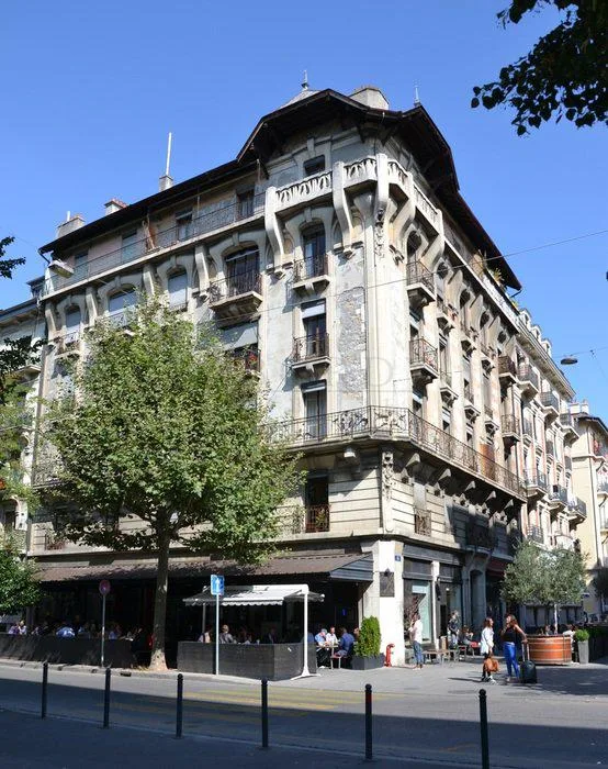 Appartement de 2.0 pièces meublé dans immeuble d'époque !