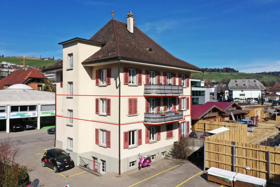 Zentrale 5-Zimmerwohnung im 1.OG
