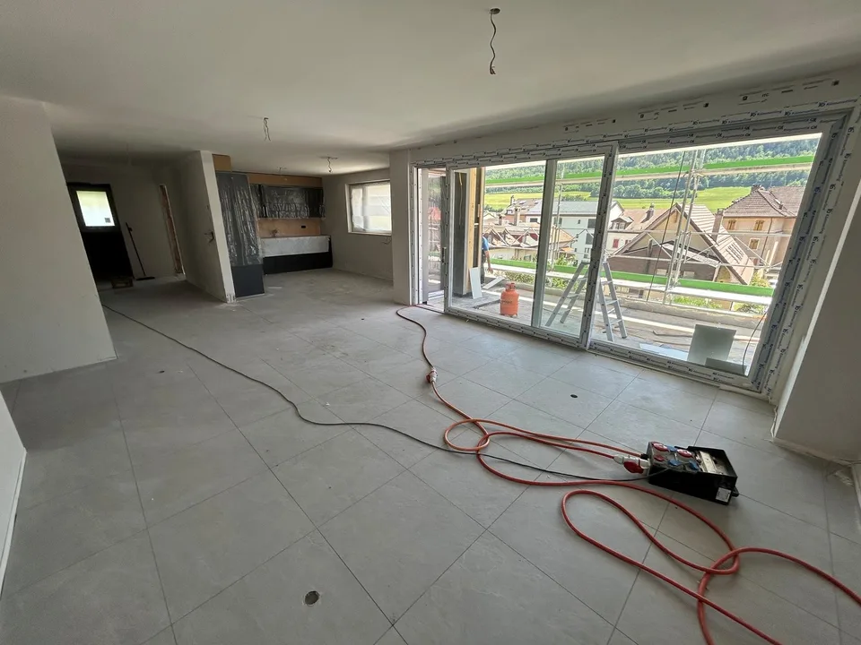 Wohnung mit 4,5 Zimmern im oberen Erdgeschoss (im Bau)