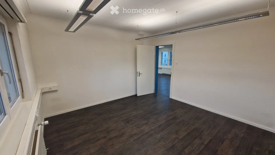 Bureaux modernes au 1er étage - 135 m² dans un emplacement central à Wetzikon