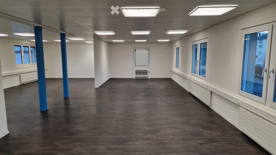 Bureaux modernes au 1er étage - 135 m² dans un emplacement central à Wetzikon