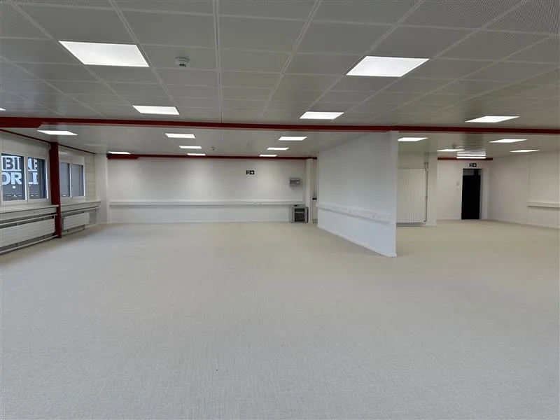 Bureaux modernes de 231m2 à Romanel-sur-Lausanne