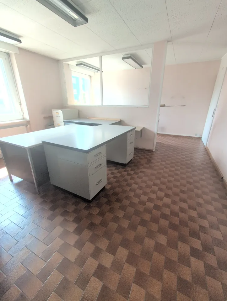 Zu vermieten, Lagerflächen hauptsächlich für Lagerzwecke, in Sion! – Foto 46 von 58