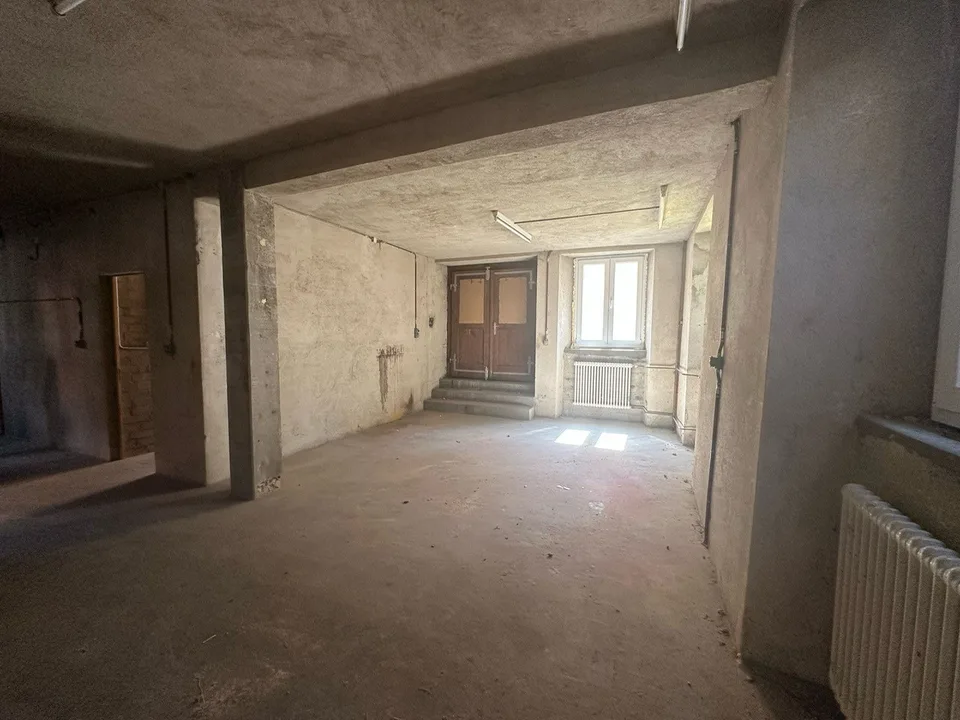 Lokalindustrie / Werkstatt zur Miete – Rue de la Ronde 25, La Chaux-de-Fonds