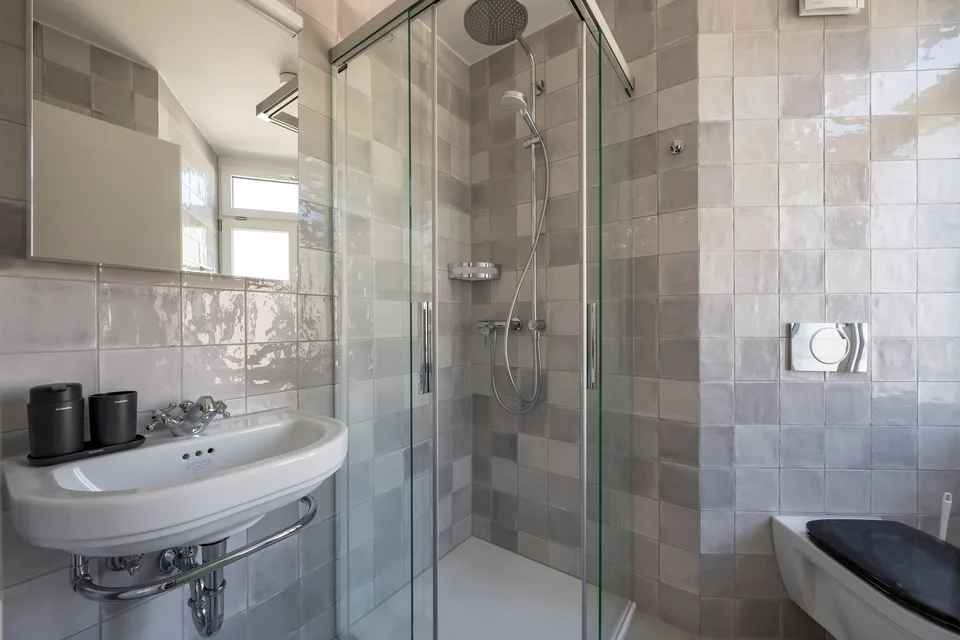 neues möbliertes Studio an sehr zentraler Lage in Kriens – Foto 6 von 11