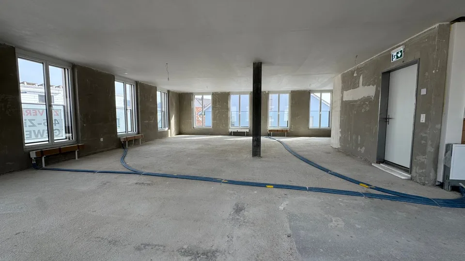 Spazio commerciale attraente al 2° piano di ca. 117 m² in un edificio nuovo