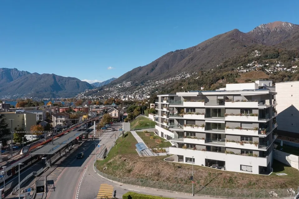 Posteggi in autorimessa, anche con ricarica di veicoli elettrici