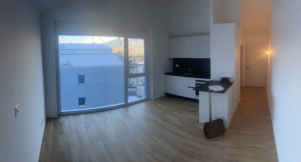 STUDIO MODERNE LUMINEUX AVEC PLACE DE PARC INTERIEURE / MALOC-IMMO