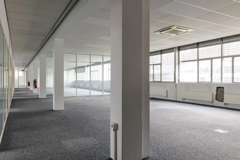 Büro mit Fokus - hier wird gearbeitet, nicht geshowt – Foto 9 von 12