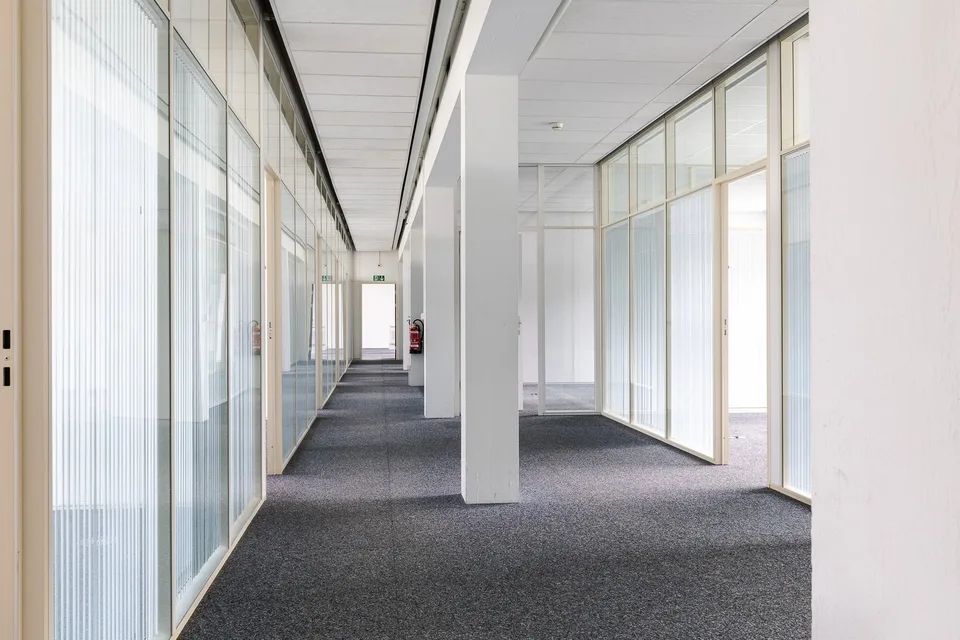 Büro mit Fokus - hier wird gearbeitet, nicht geshowt – Foto 6 von 12