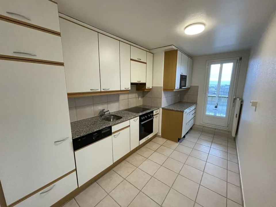 5 1/2-room apartment, 4th floor