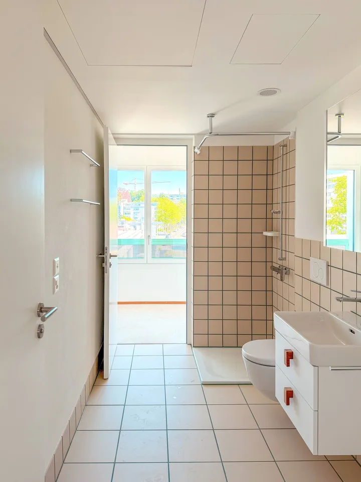 Vivre avec style et vue – appartement 2.5 pièces dans un lieu populaire à Zurich