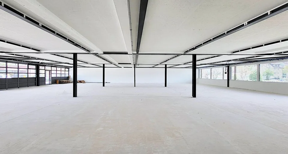 Ora anche da 240 m2 - spazi commerciali a livello del suolo a Root