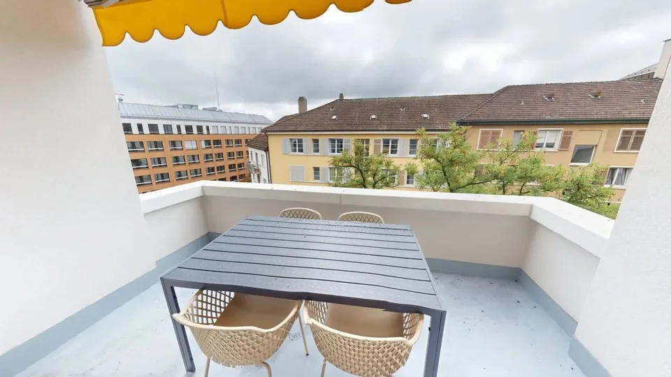 Affascinante appartamento di 2,5 locali a Oerlikon con balcone – foto 8 di 11