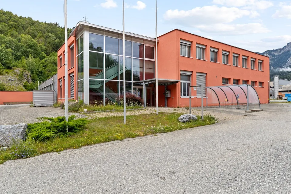 L'industria incontra l'innovazione - Spazi ufficiali e commerciali in un sito rinomato