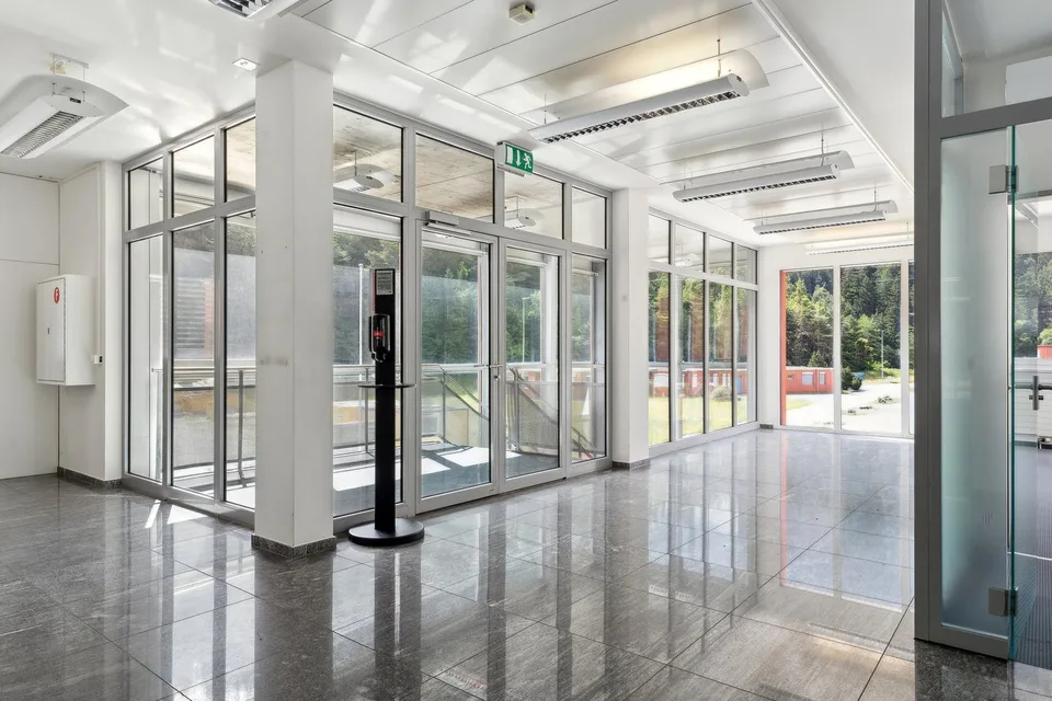 Industrie trifft Innovation Büro- und Gewerbeflächen auf renommiertem Areal – Foto 10 von 12