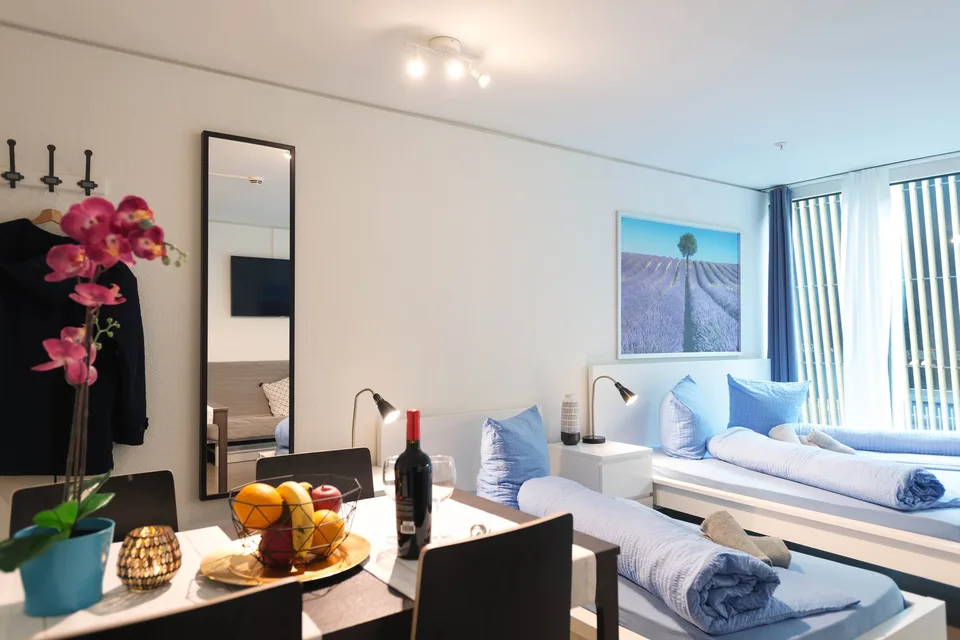 Möbliertes, modernes 1.5 Zimmer Studio mit Balkon