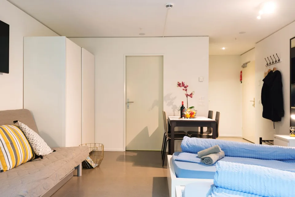 Möbliertes, modernes 1.5 Zimmer Studio mit Balkon