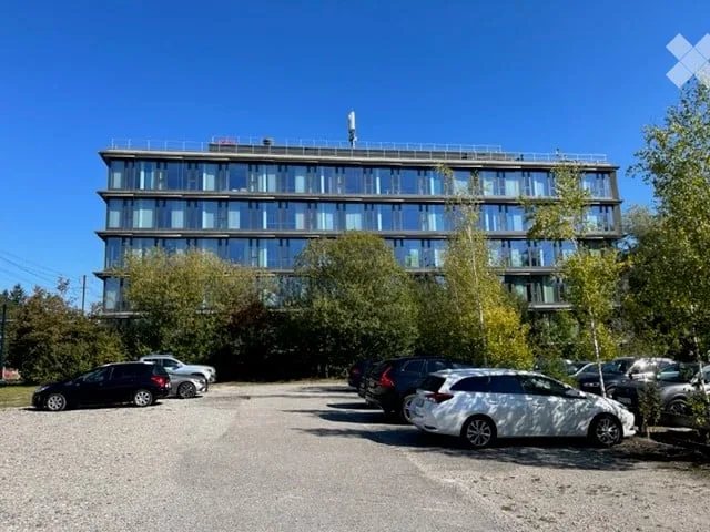 Espaces de bureau entièrement équipés dans un excellent emplacement à Zollikofen 300m2 - 1200m2