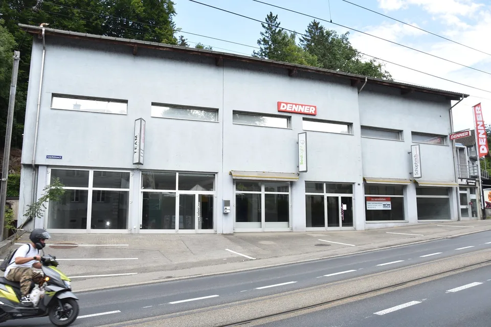 Spazio di vendita e commerciale in una posizione centrale ad Aarwangen
