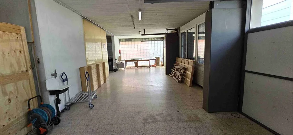 UFFICI E MAGAZZINI IN ZONA STRATEGICA – foto 6 di 8