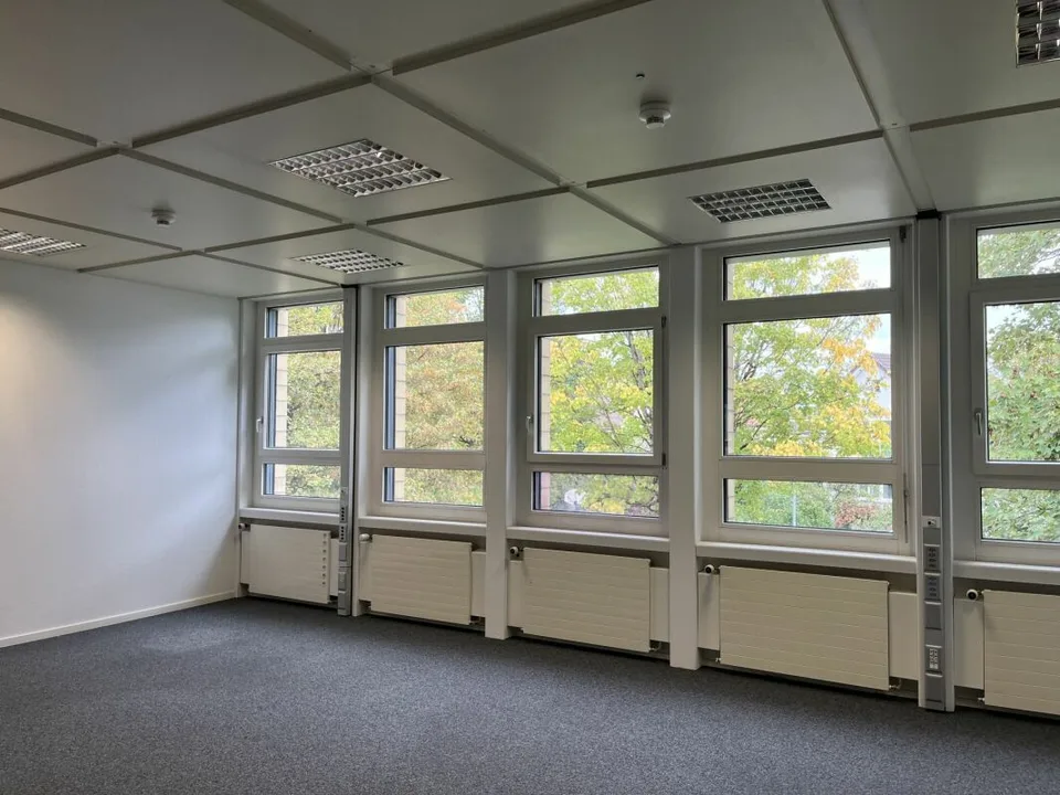 Bureaux centralement situés à Ittigen
