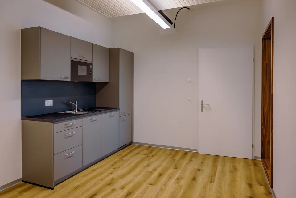 Buona posizione - Ufficio di 189 m² in affitto - Contratto di locazione flessibile