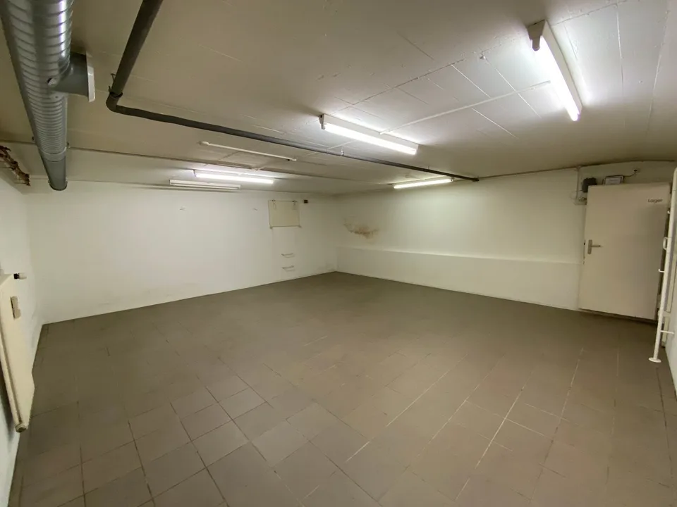 Ladenlokal an Marktgasse mit grossem Schaufenster – Foto 12 von 12