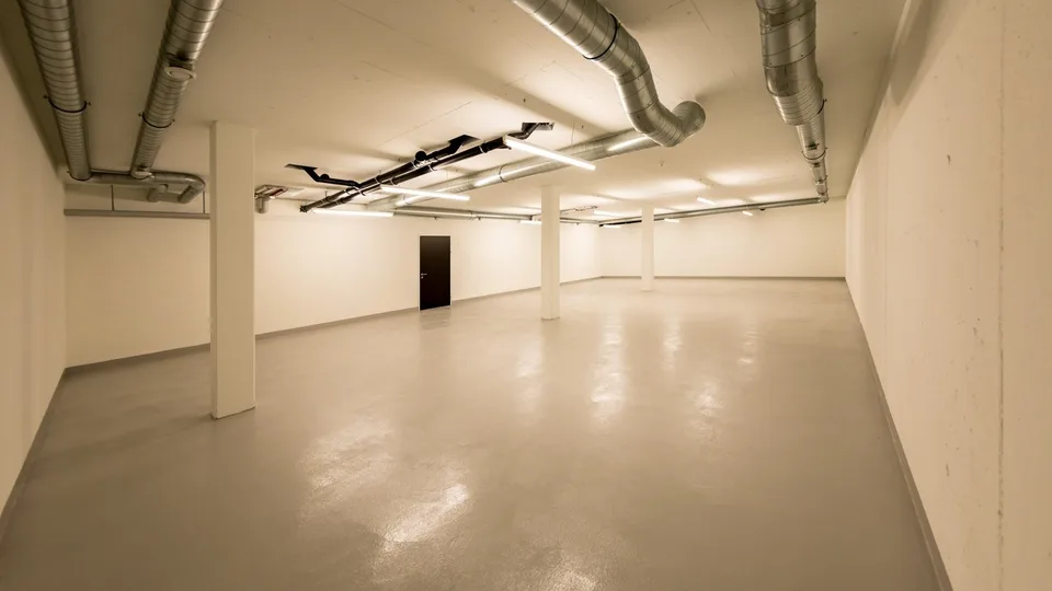 151 m2 Lagerraum zu vermieten  ideal für Ihre Bedürfnisse!